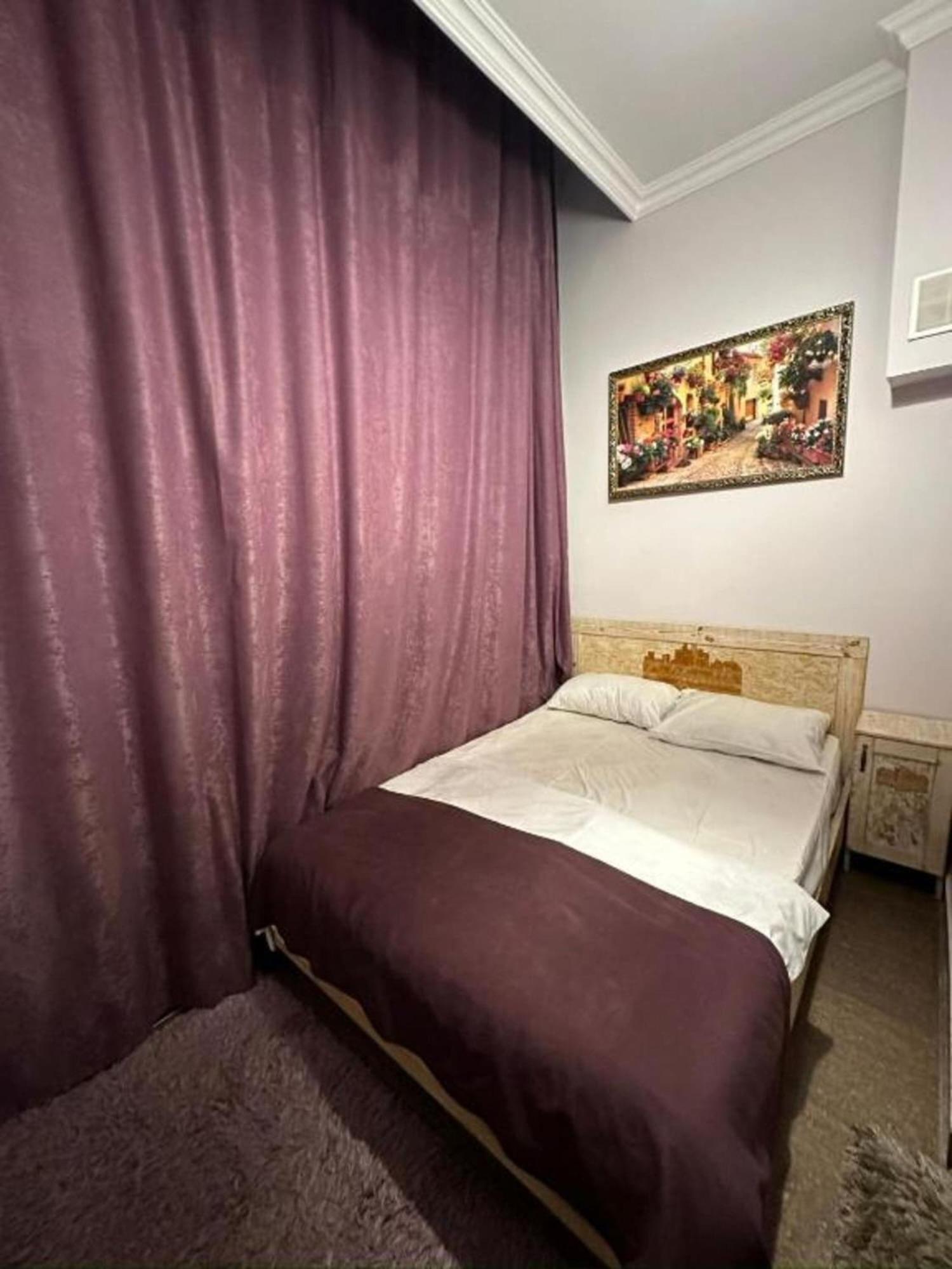 Hotel & Apartments California Yerevan Exterior foto